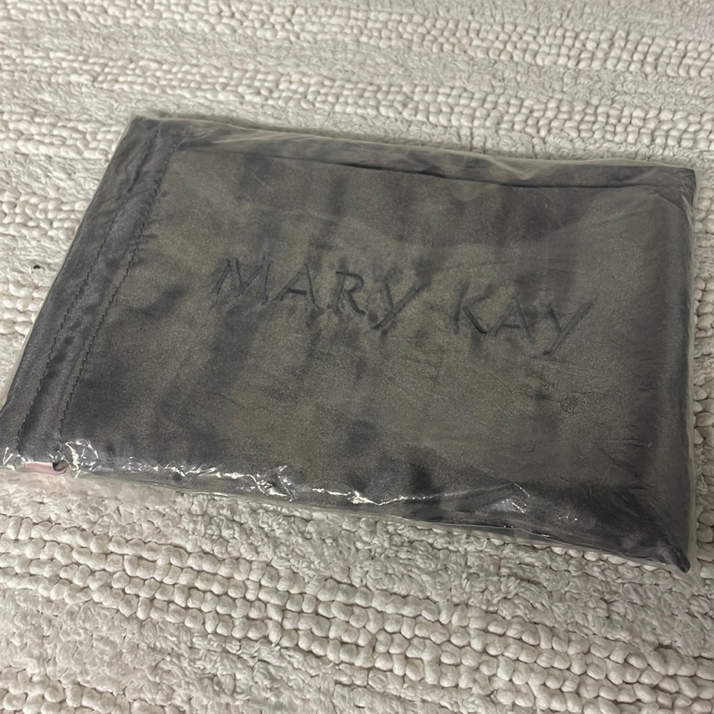 Brand New in package Mary Kay satin pillow